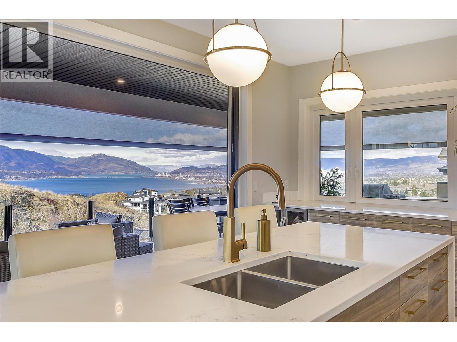 5442 Upper Mission Drive, Kelowna, British Columbia  V1W 0B1 - Photo 16 - 10376616