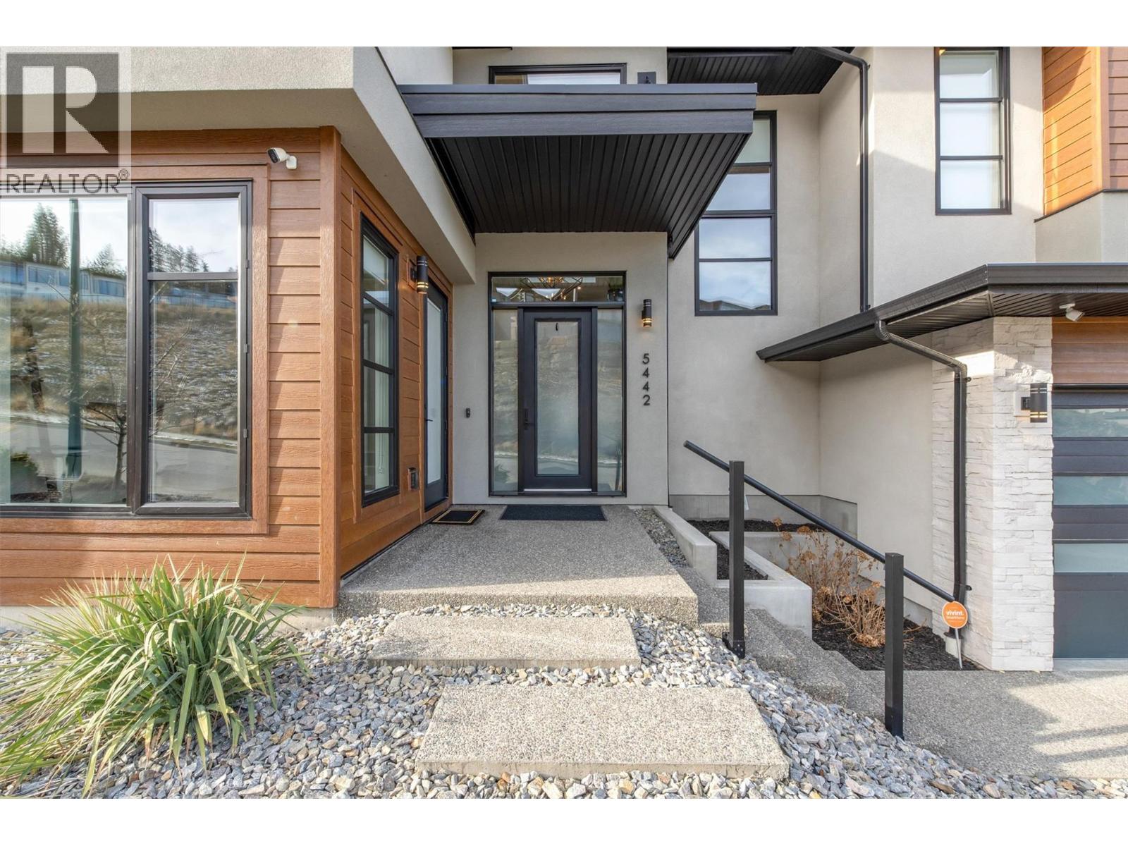 5442 Upper Mission Drive, Kelowna, British Columbia  V1W 0B1 - Photo 6 - 10376616