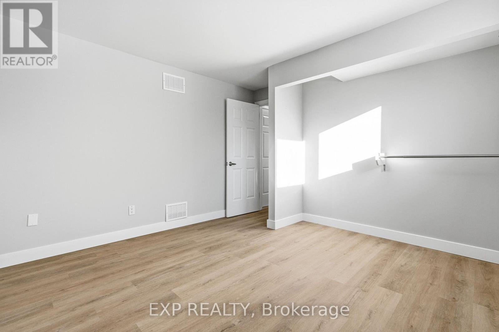 2158 Fillmore Crescent, Ottawa, Ontario  K1J 6A4 - Photo 34 - X12935712