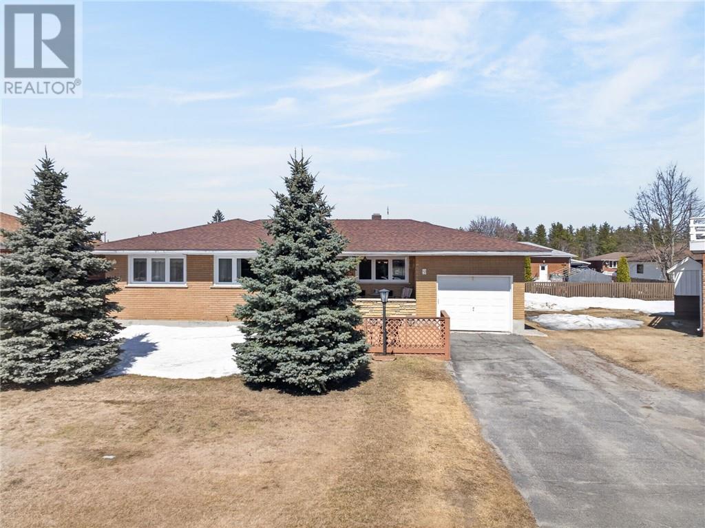 9 Spruce Street, Capreol, Ontario