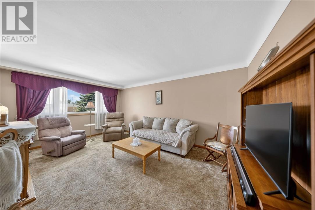 9 Spruce Street, Capreol, Ontario  P0M 1H0 - Photo 17 - 2127246