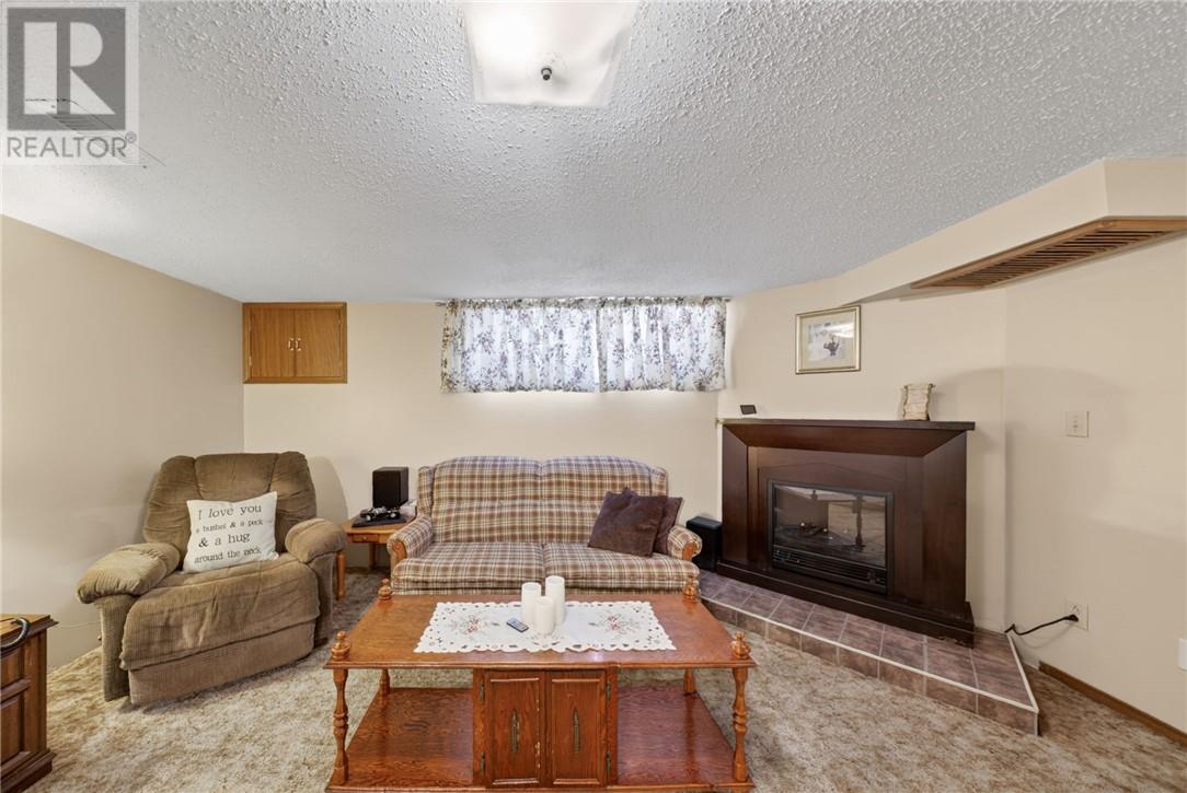 9 Spruce Street, Capreol, Ontario  P0M 1H0 - Photo 32 - 2127246