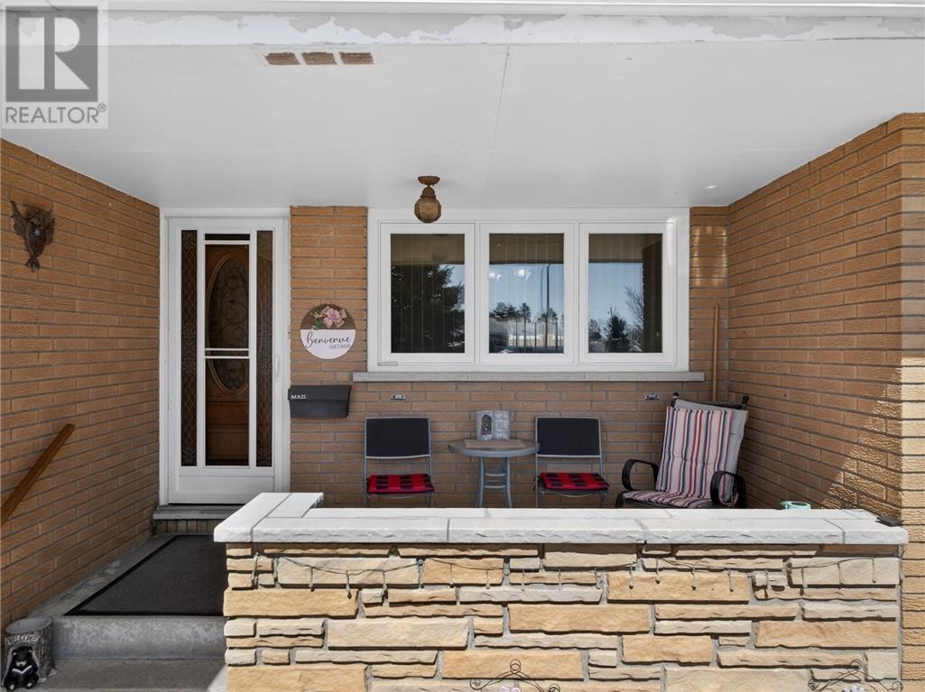 9 Spruce Street, Capreol, Ontario  P0M 1H0 - Photo 6 - 2127246