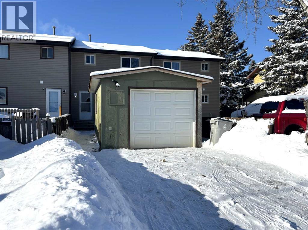 31 Kimzey Crossing, Whitecourt, Alberta  T7S 1G1 - Photo 2 - A2296654