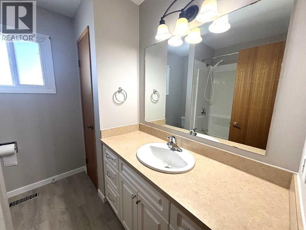 31 Kimzey Crossing, Whitecourt, Alberta  T7S 1G1 - Photo 10 - A2296654