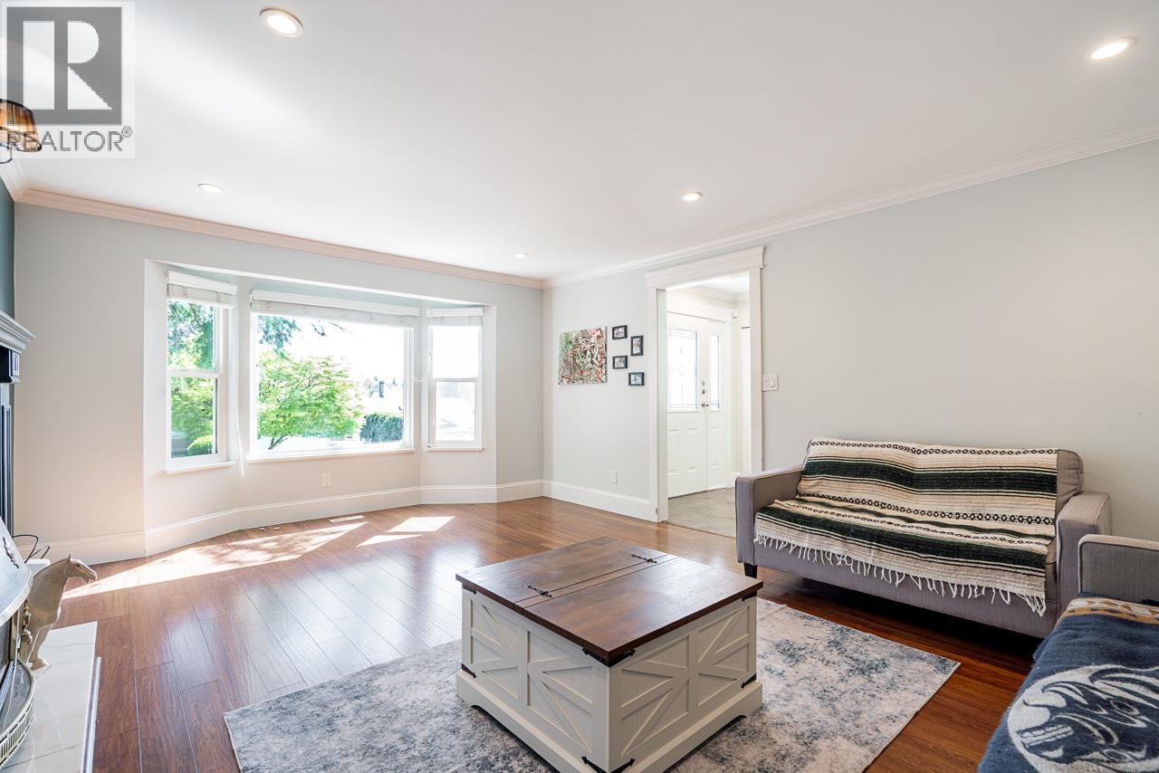 3933 Toronto Street, Port Coquitlam, British Columbia  V3B 6M4 - Photo 6 - R3115324