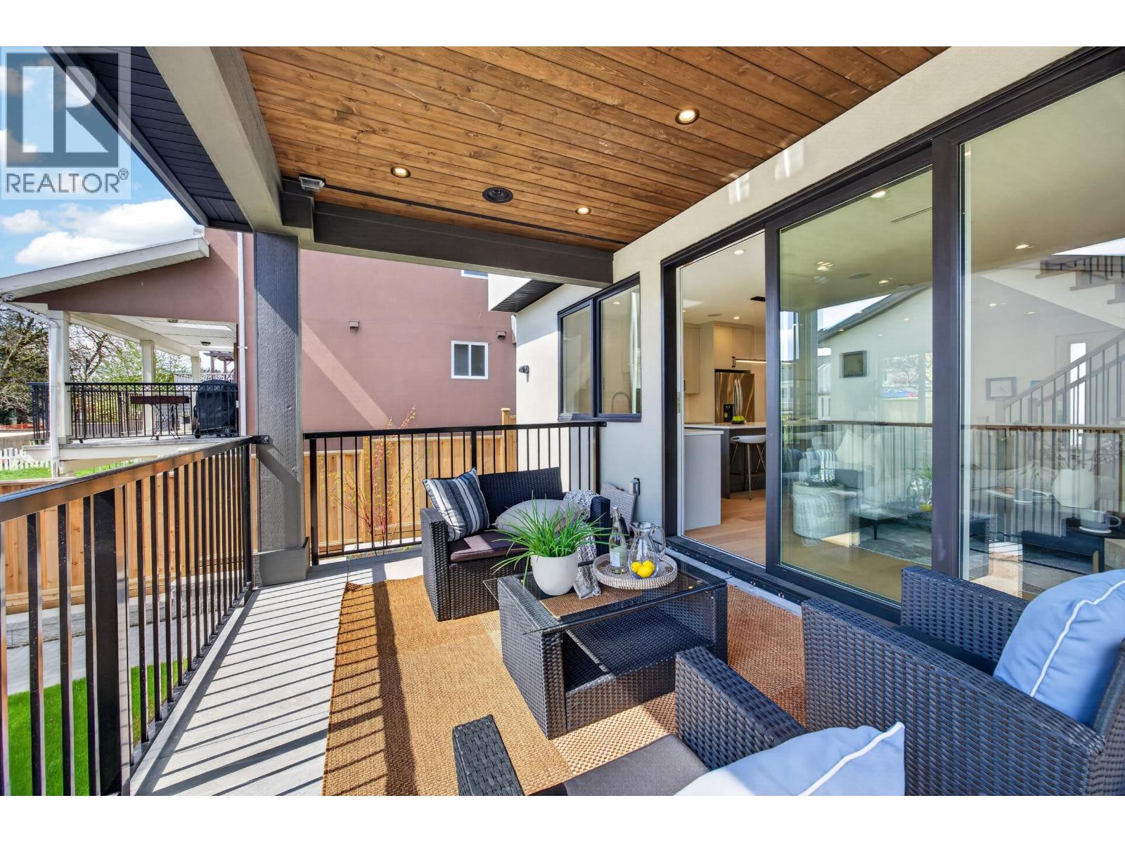 1150 Charland Avenue, Coquitlam, British Columbia  V3K 3L1 - Photo 11 - R3115345