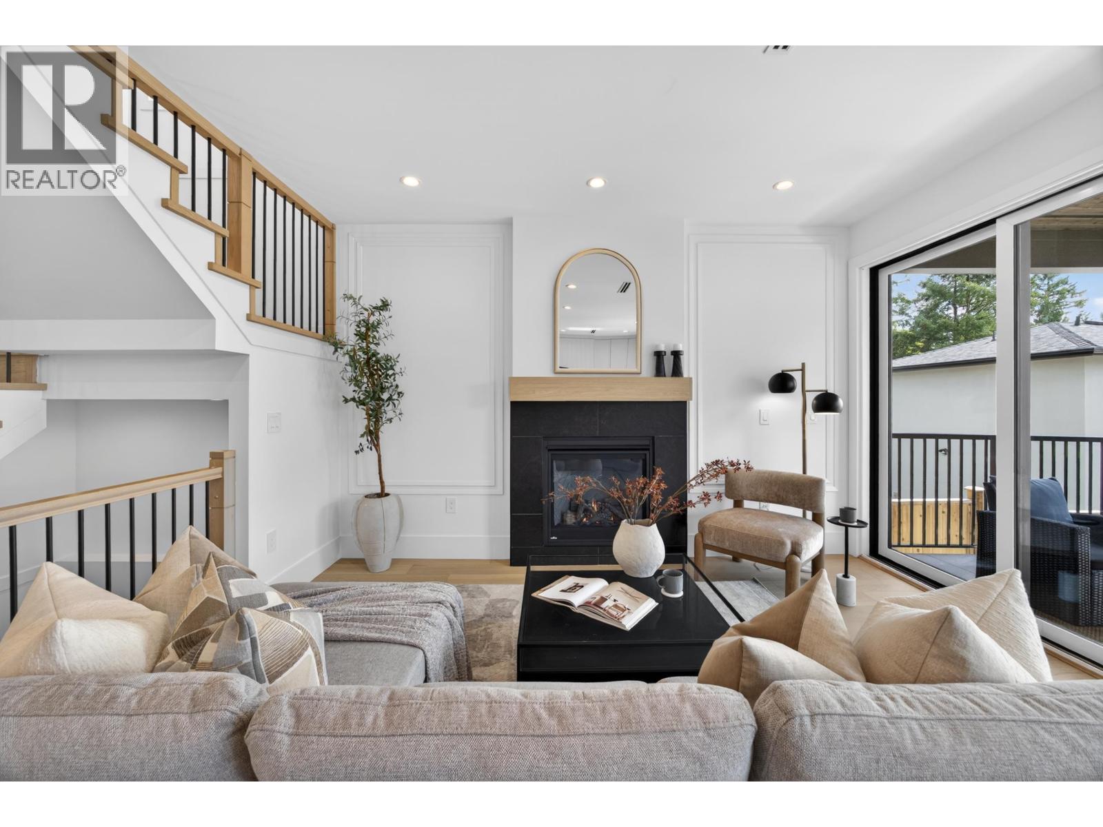 1150 Charland Avenue, Coquitlam, British Columbia  V3K 3L1 - Photo 8 - R3115345