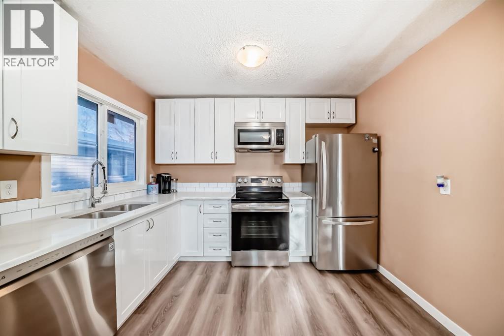 3221 32a Avenue Se, Calgary, Alberta  T2B 0J6 - Photo 12 - A2298702