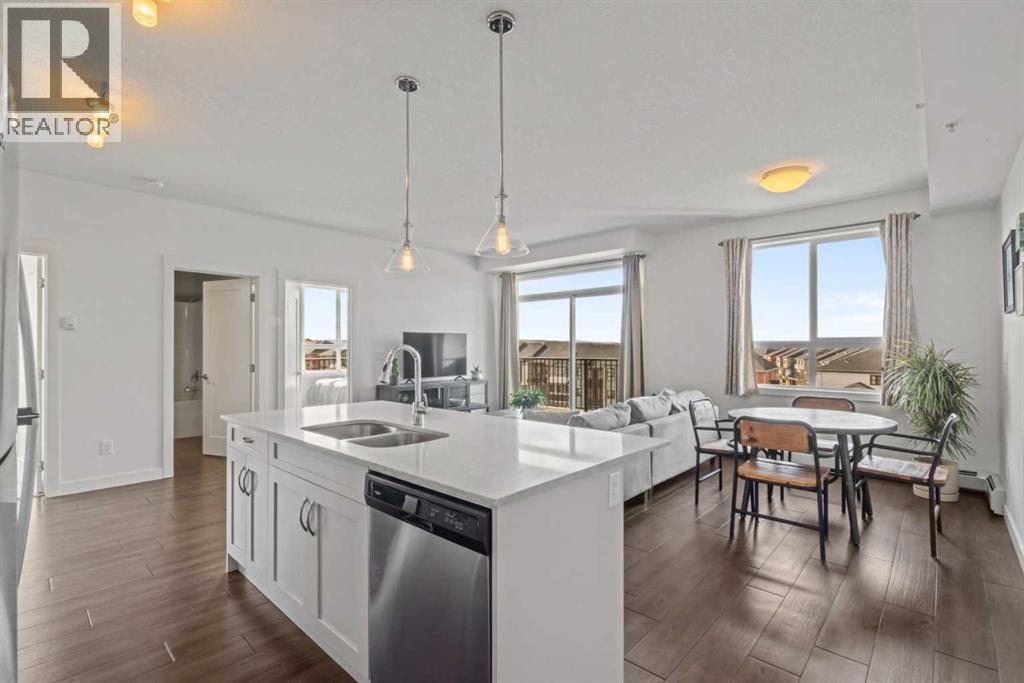 404, 10 Walgrove Walk Se, Calgary, Alberta  T2X 4E3 - Photo 4 - A2299368