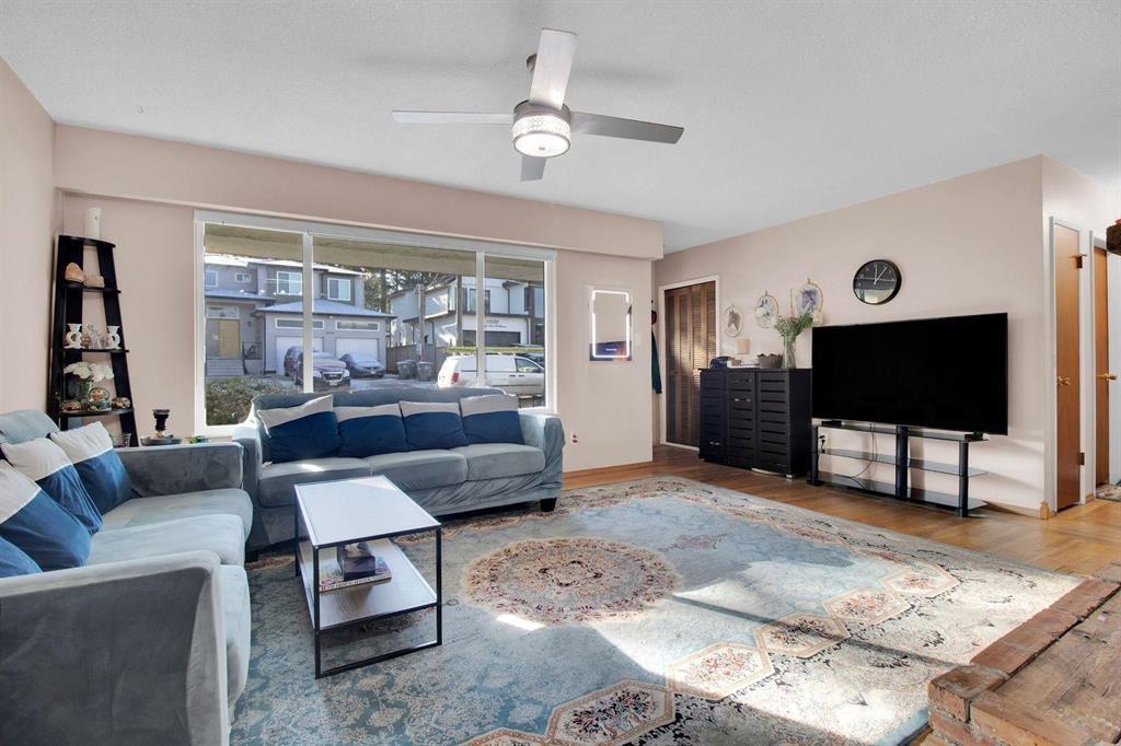 12533 99a Avenue, Surrey, British Columbia  V3V 2R6 - Photo 3 - R3115126