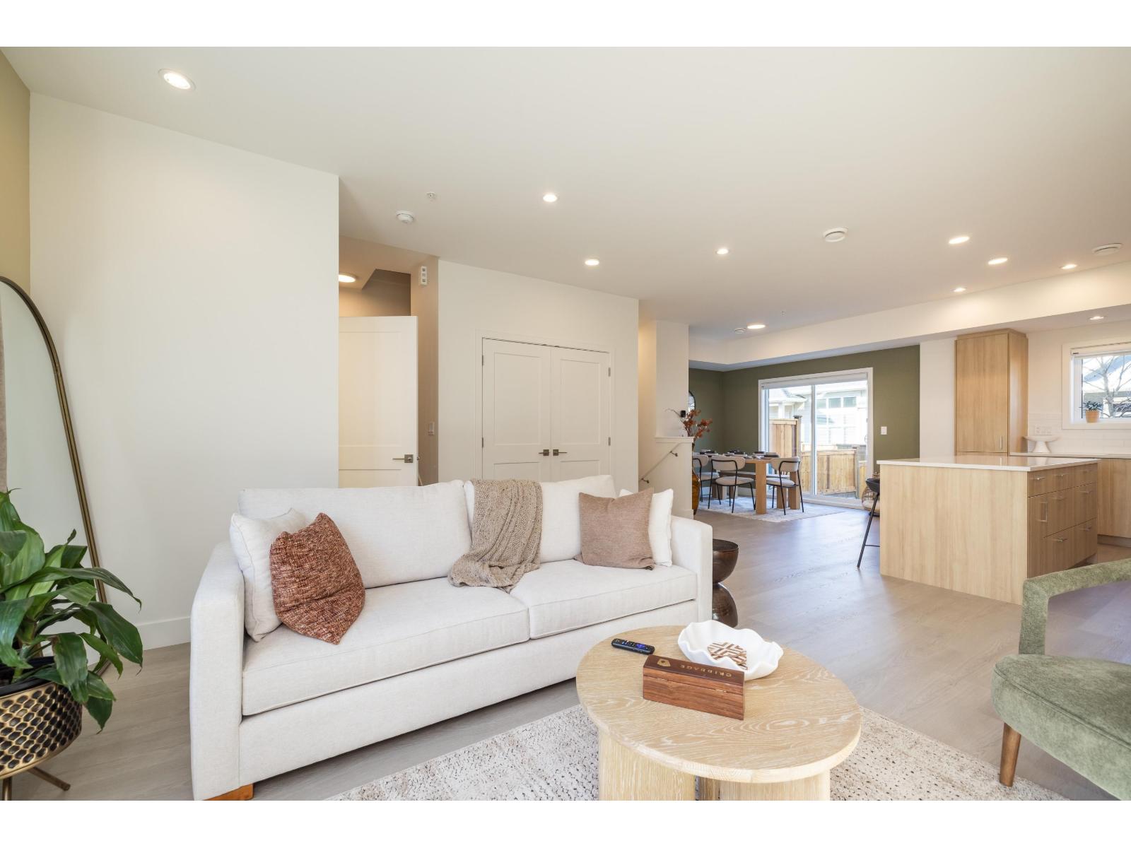 91 7381 Preston Boulevard, Mission, British Columbia  V2V 1C5 - Photo 8 - R3115327