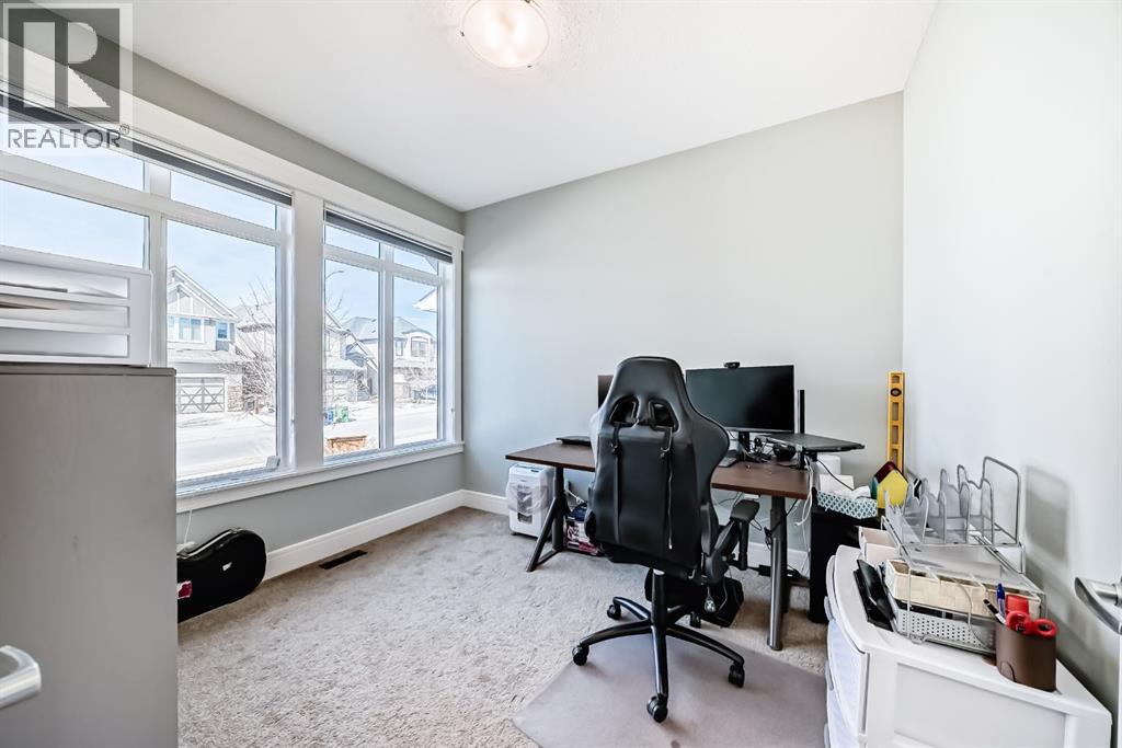 88 Masters Way SE, Calgary, Alberta  T3M 2N8 - Photo 12 - A2300398