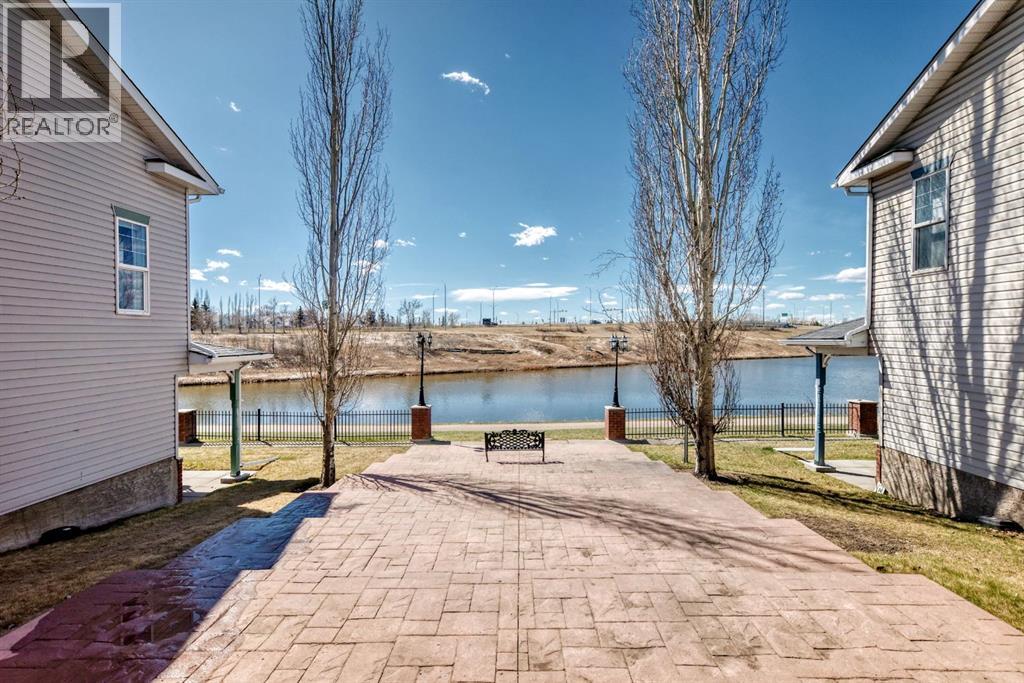 321, 8 Prestwick Pond Terrace SE, Calgary, Alberta  T2Z 4P3 - Photo 2 - A2302660