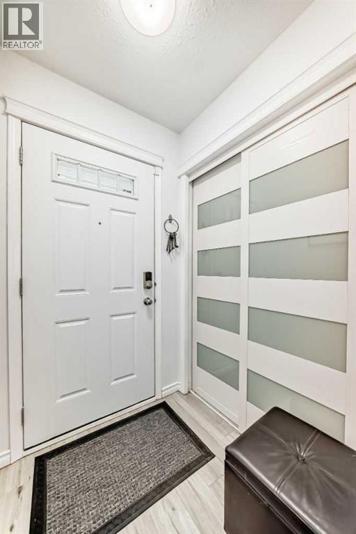 15 Spring Meadows Bay, Okotoks, Alberta  T1S 2G8 - Photo 13 - A2303115