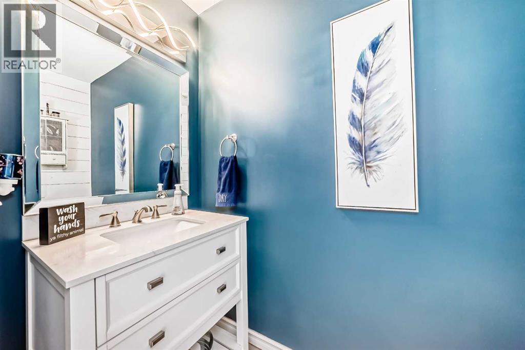 15 Spring Meadows Bay, Okotoks, Alberta  T1S 2G8 - Photo 12 - A2303115