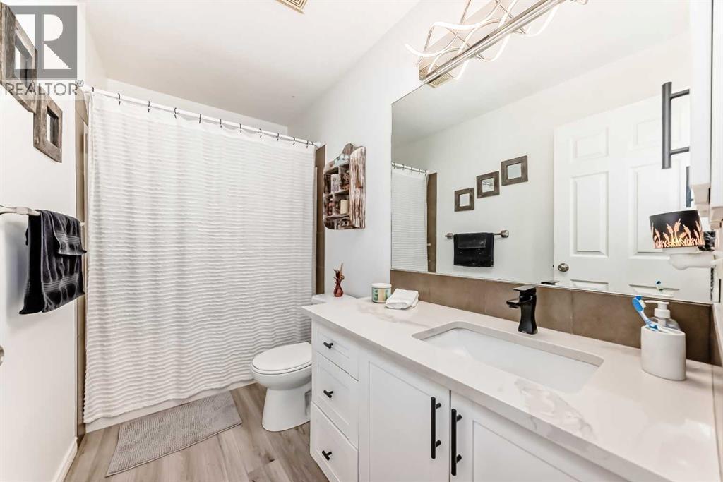 15 Spring Meadows Bay, Okotoks, Alberta  T1S 2G8 - Photo 21 - A2303115