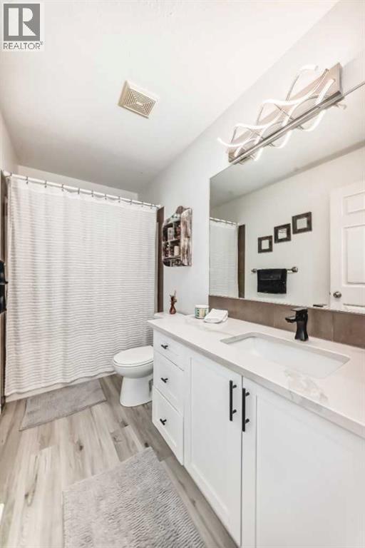 15 Spring Meadows Bay, Okotoks, Alberta  T1S 2G8 - Photo 40 - A2303115