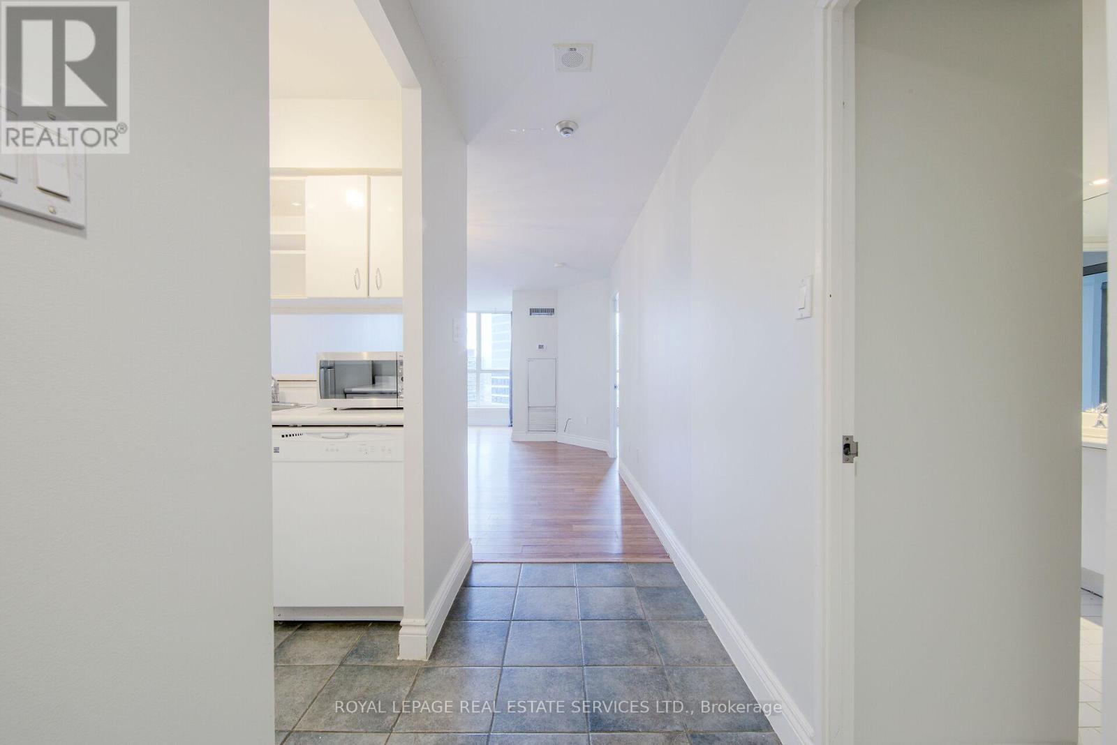 1907 - 44 St Joseph Street, Toronto, Ontario  M4Y 2W4 - Photo 4 - C13038414