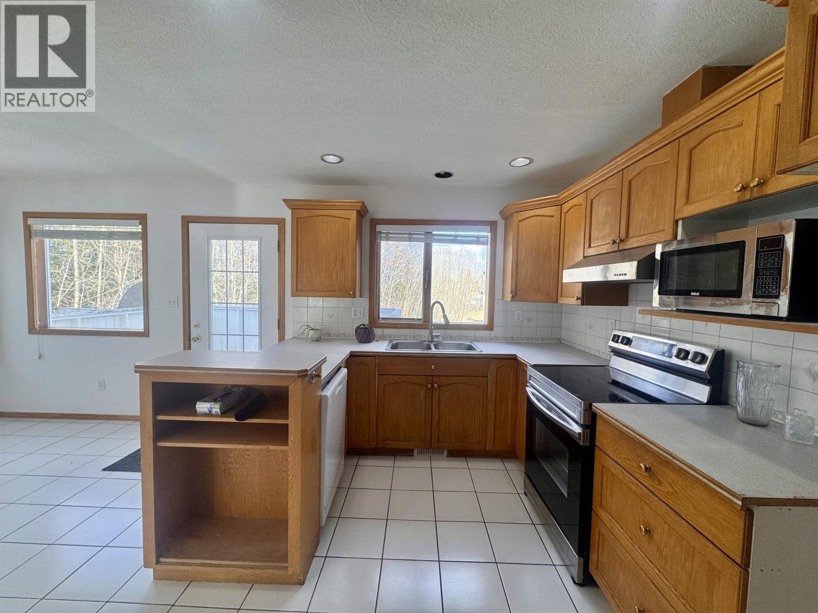 4412 Baker Road, Prince George, British Columbia  V2N 5H6 - Photo 6 - R3115213