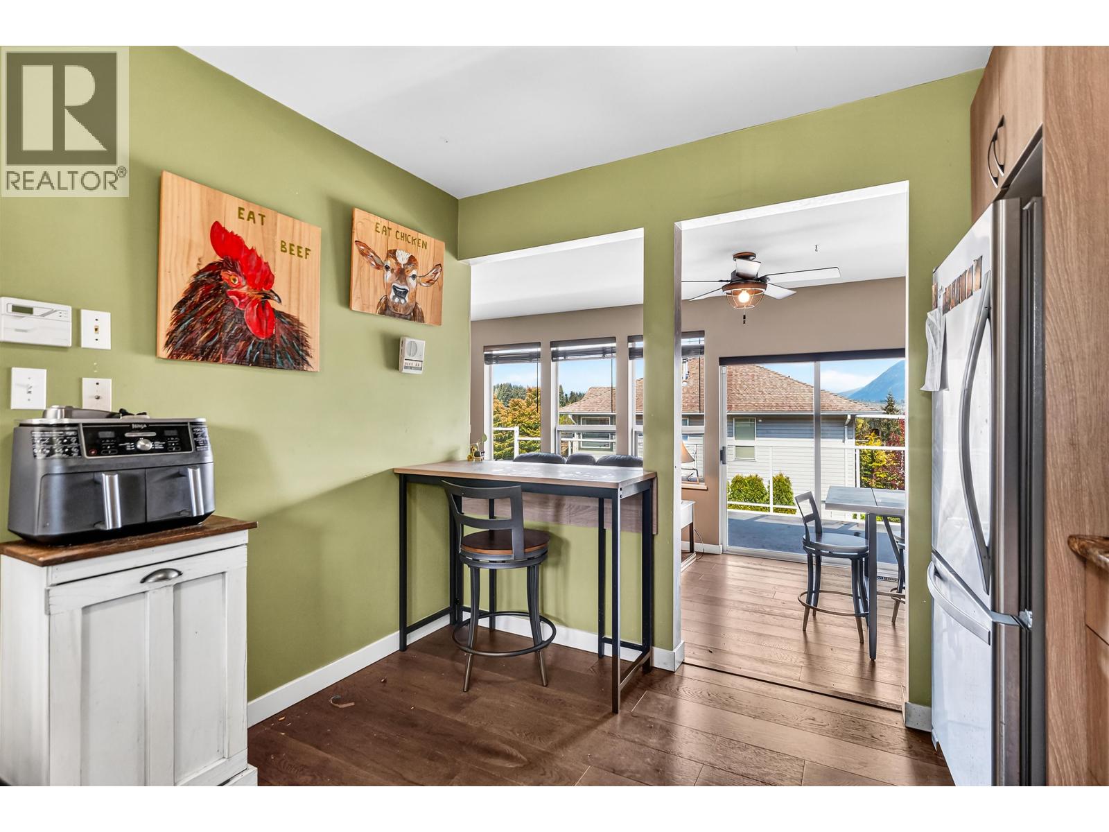 5796 Trail Avenue, Sechelt, British Columbia  V7Z 0L8 - Photo 22 - R3114356