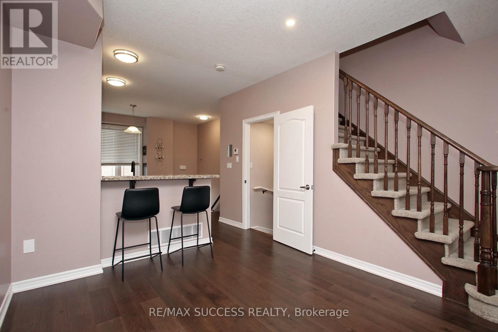 47 Edenrock Drive, Hamilton (Stoney Creek Industrial), Ontario  L8E 0G6 - Photo 8 - X13038406