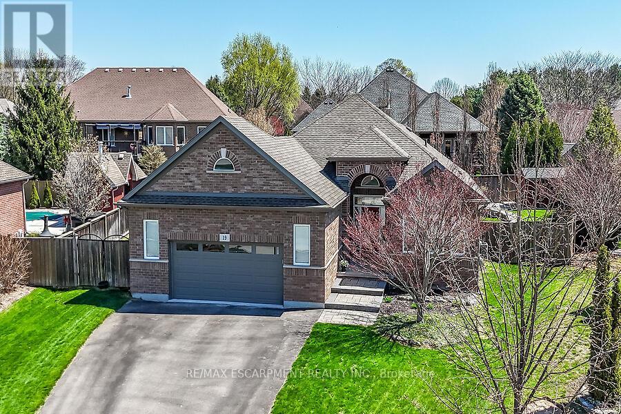 19 LAMPMAN DRIVE, Pelham, Ontario