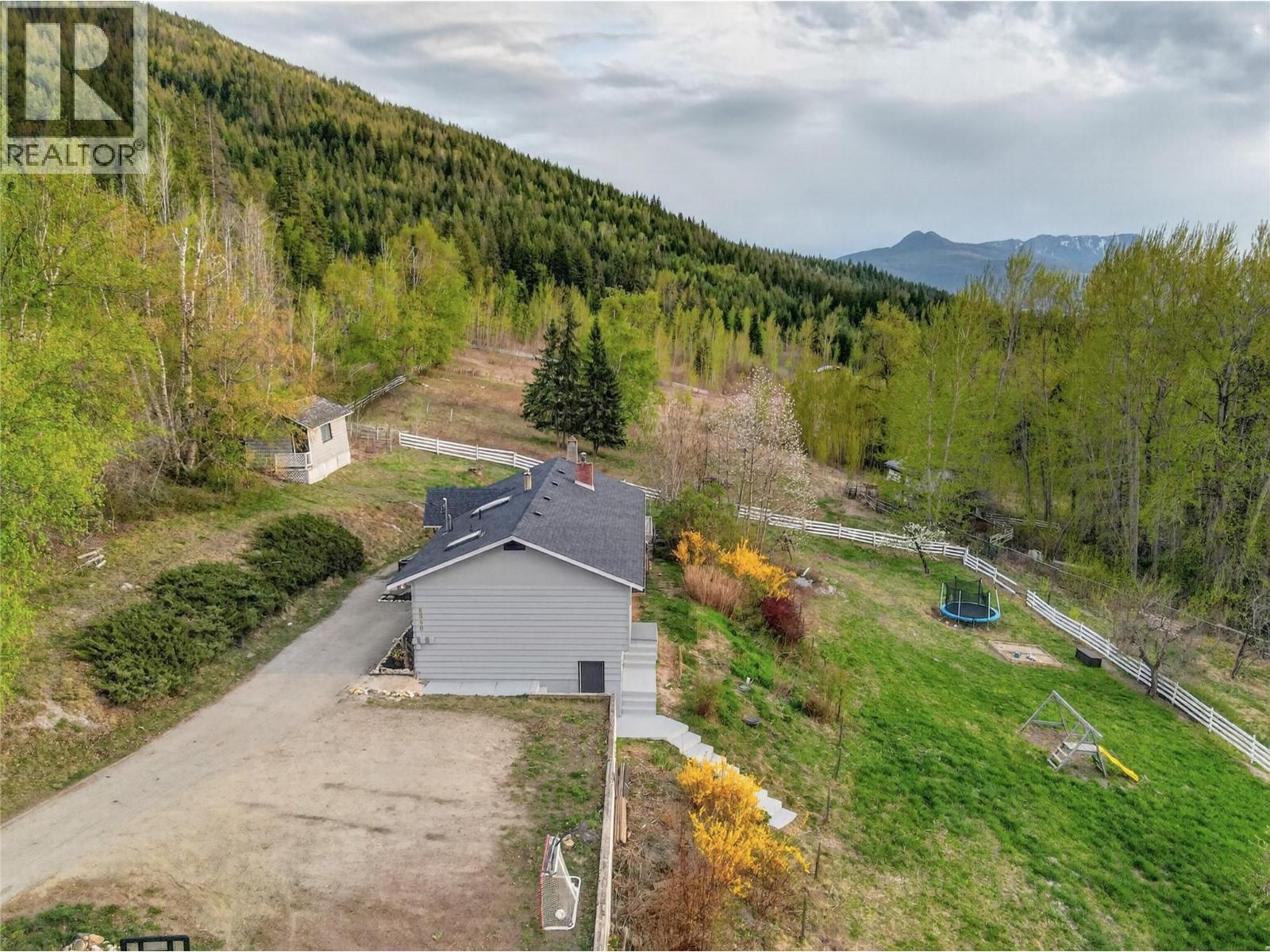 6990 70 Avenue Ne, Salmon Arm, British Columbia  V0E 1K0 - Photo 6 - 10384308