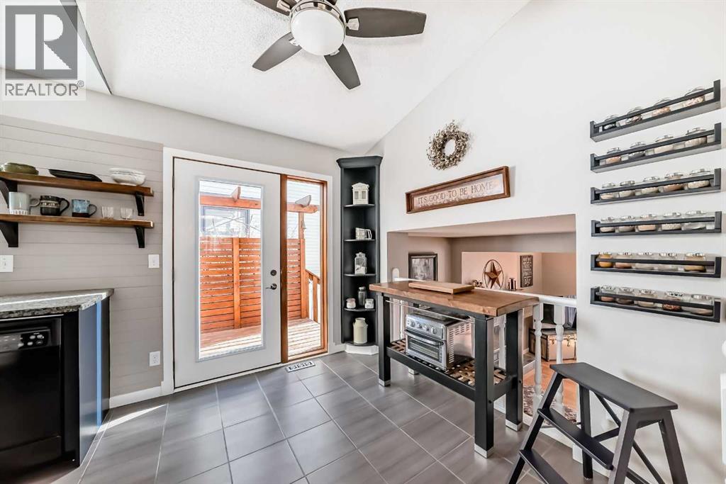 555 Woodbine Boulevard SW, Calgary, Alberta  T2W 4P5 - Photo 10 - A2303348