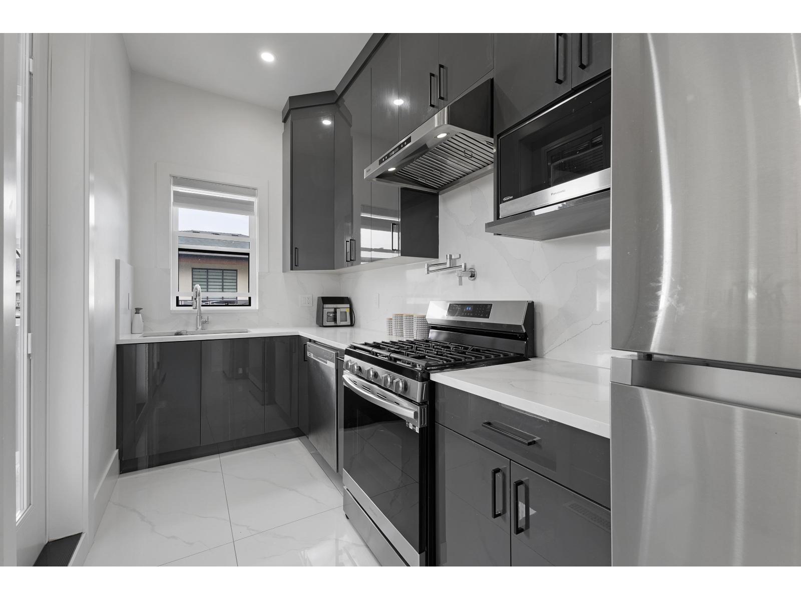 32711 Egglestone Avenue, Mission, British Columbia  V4S 0E6 - Photo 13 - R3114531