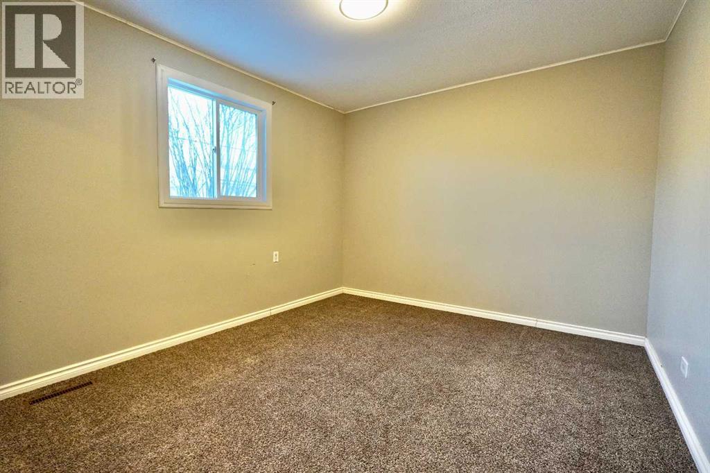 10509 101 Street, Peace River, Alberta  T8S 1K8 - Photo 29 - A2285306