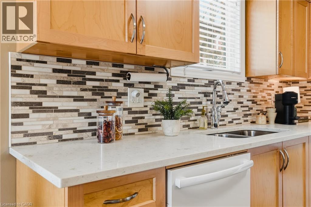 143 St Jerome Crescent, Kitchener, Ontario  N2C 2K9 - Photo 15 - 40821028