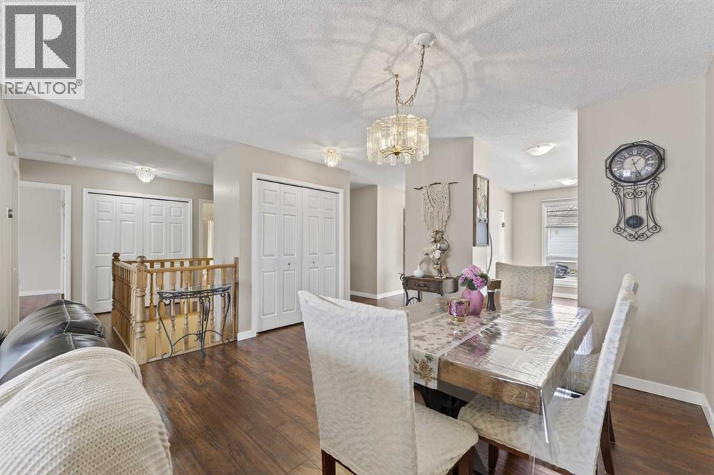 24 Deer Ridge Close SE, Calgary, Alberta  T2J 7C2 - Photo 5 - A2300719