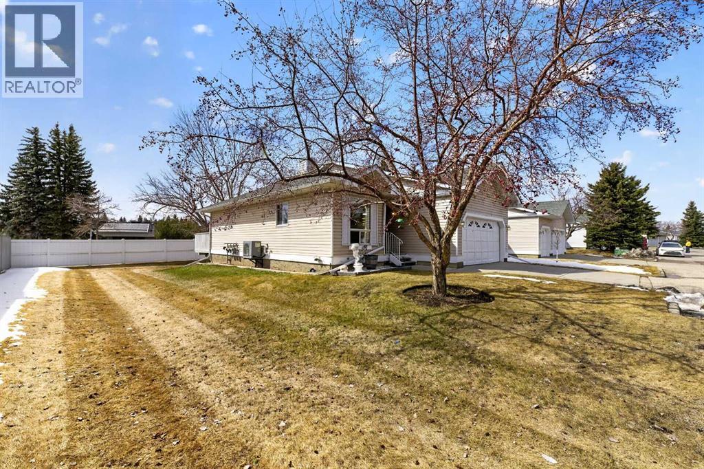 24 Deer Ridge Close SE, Calgary, Alberta  T2J 7C2 - Photo 18 - A2300719