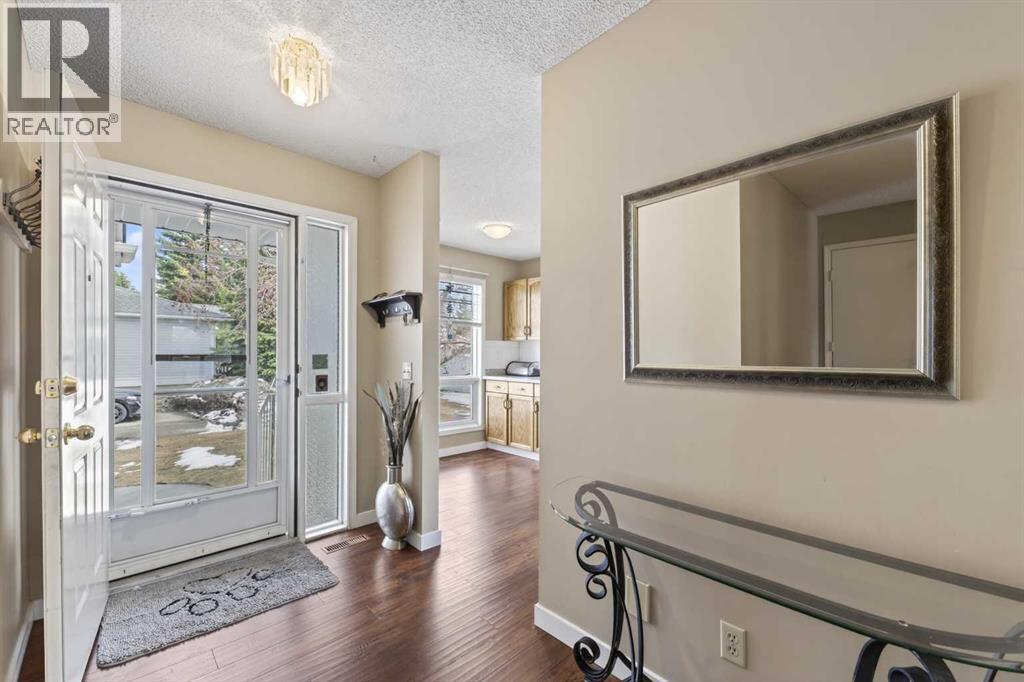 24 Deer Ridge Close SE, Calgary, Alberta  T2J 7C2 - Photo 6 - A2300719