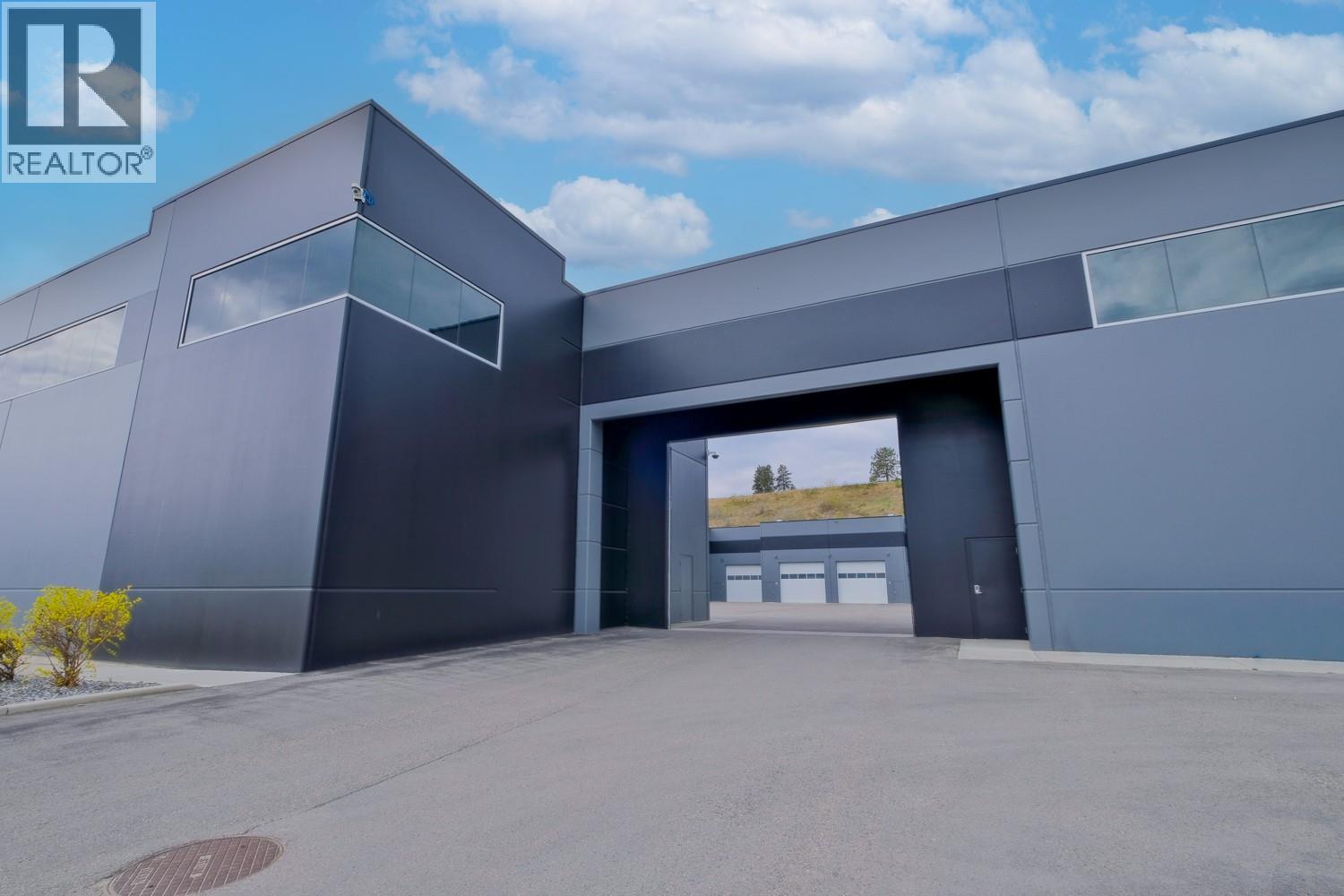 2110 Matrix Crescent Unit# 18, Kelowna, British Columbia  V1V 0C1 - Photo 2 - 10384656