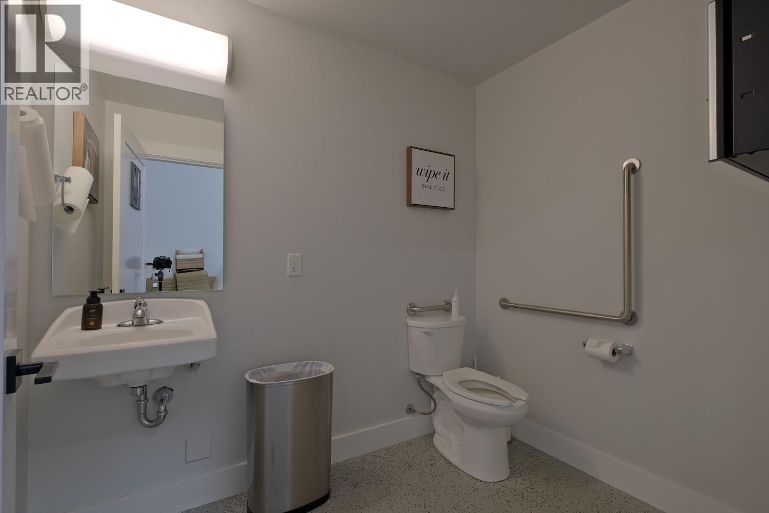 2110 Matrix Crescent Unit# 18, Kelowna, British Columbia  V1V 0C1 - Photo 49 - 10384656