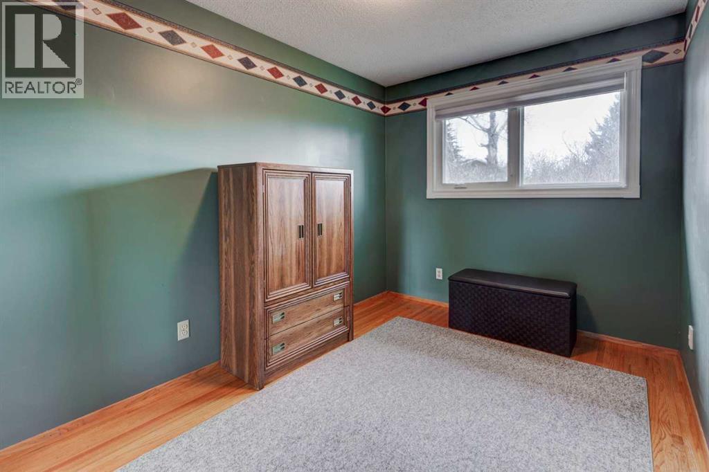 1032 Cantabrian Drive Sw, Calgary, Alberta  T2W 1L7 - Photo 16 - A2301520