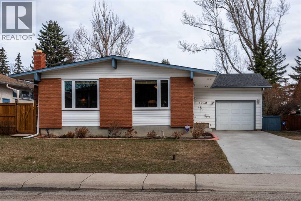 1032 Cantabrian Drive SW, Calgary, Alberta