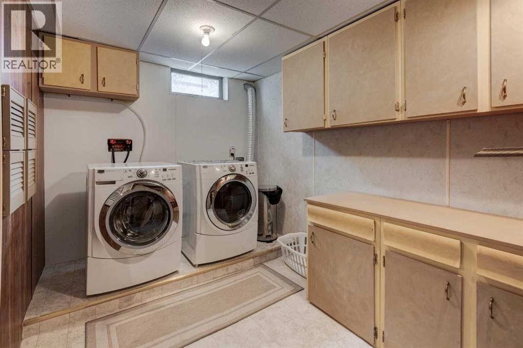 1032 Cantabrian Drive Sw, Calgary, Alberta  T2W 1L7 - Photo 22 - A2301520