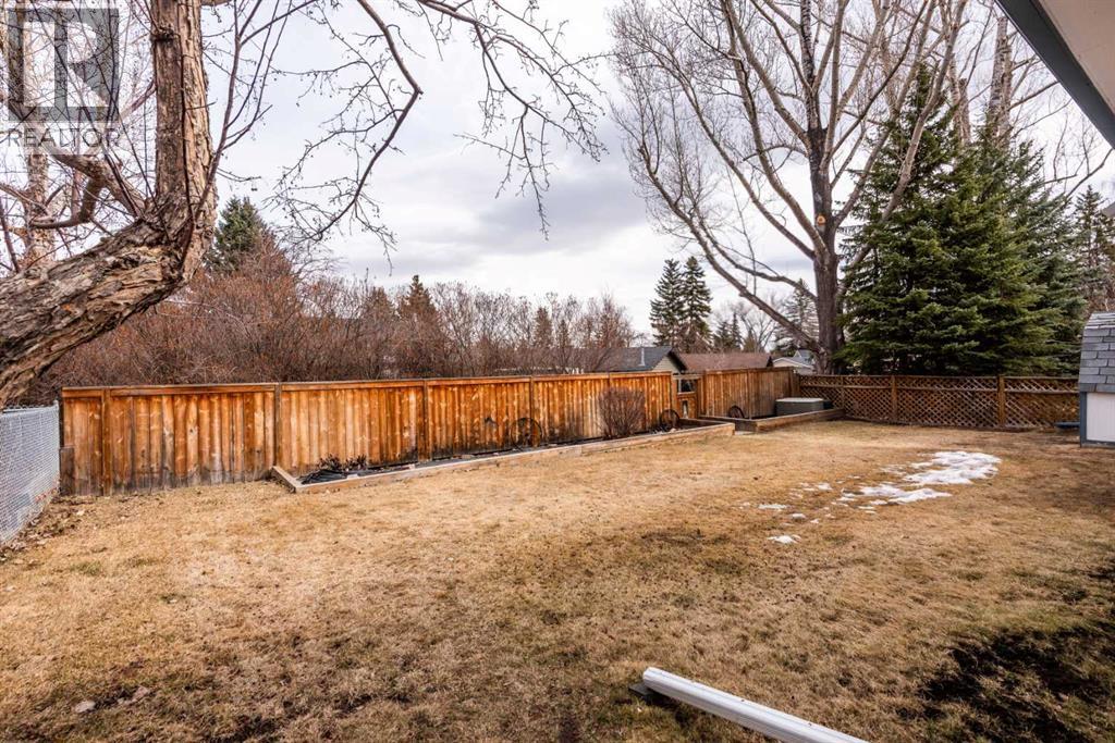 1032 Cantabrian Drive Sw, Calgary, Alberta  T2W 1L7 - Photo 27 - A2301520