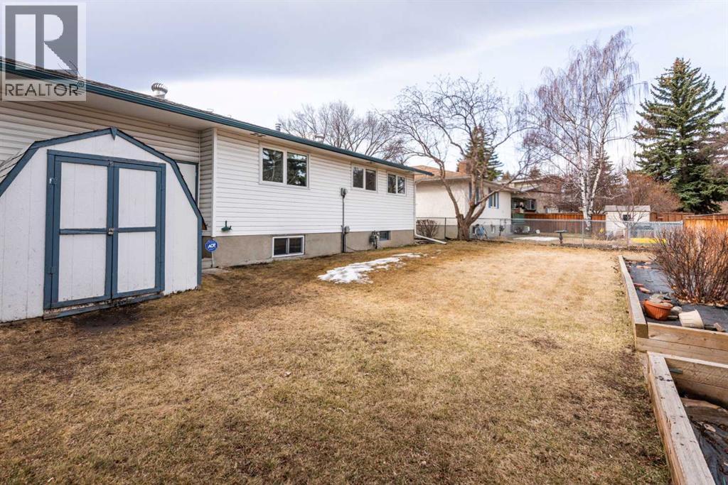 1032 Cantabrian Drive Sw, Calgary, Alberta  T2W 1L7 - Photo 29 - A2301520