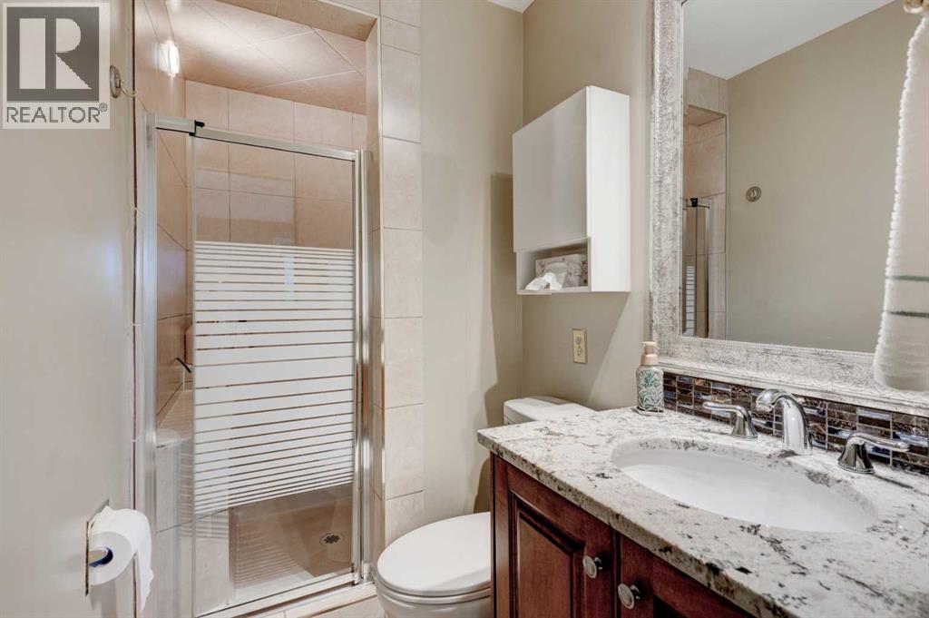 1032 Cantabrian Drive Sw, Calgary, Alberta  T2W 1L7 - Photo 14 - A2301520