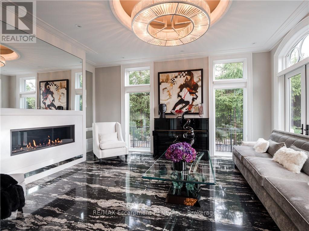 15 Chartwell Road, Oakville, Ontario  L6J 3Z3 - Photo 5 - W13038432