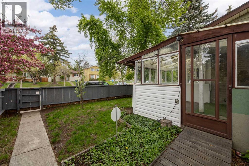 92 Erin Woods Drive SE, calgary, Alberta