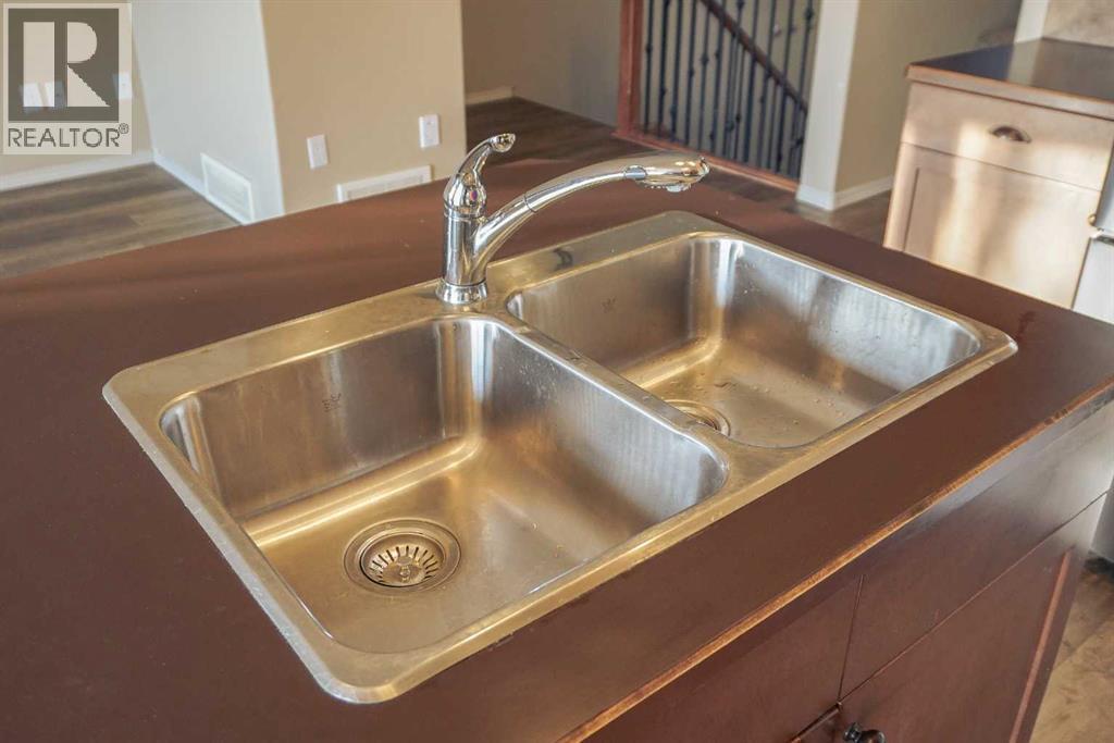 721 Silkstone Close W, Lethbridge, Alberta  T1J 4B9 - Photo 11 - A2297434