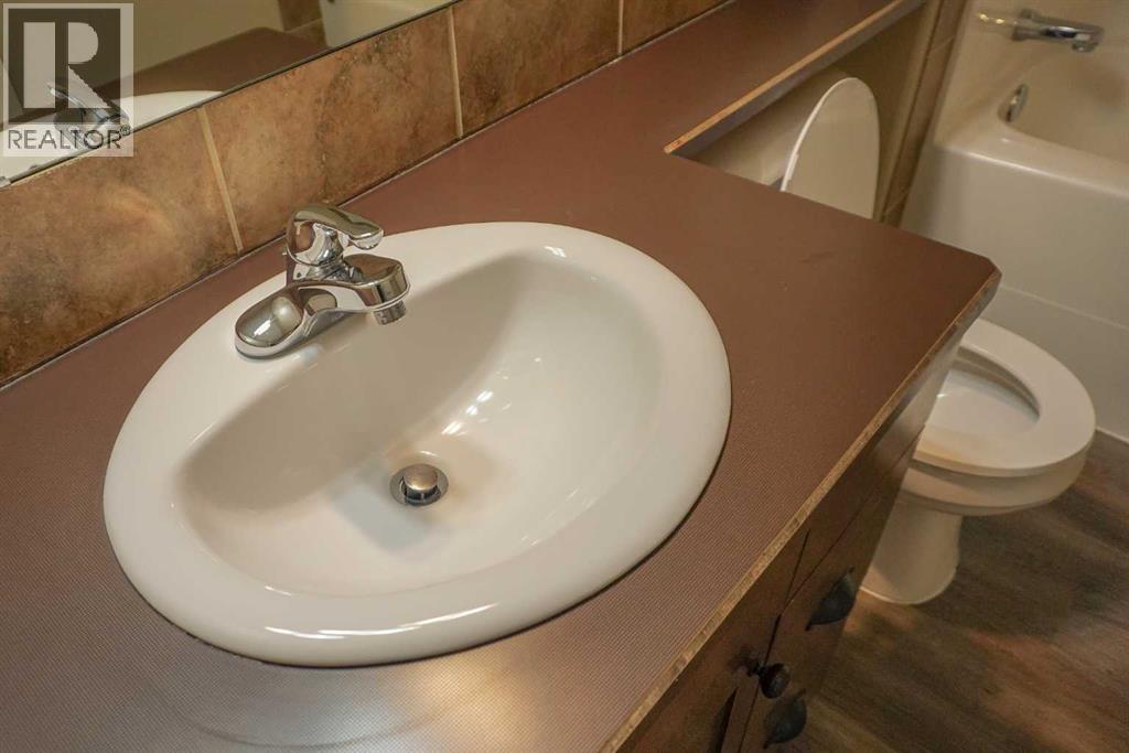 721 Silkstone Close W, Lethbridge, Alberta  T1J 4B9 - Photo 16 - A2297434