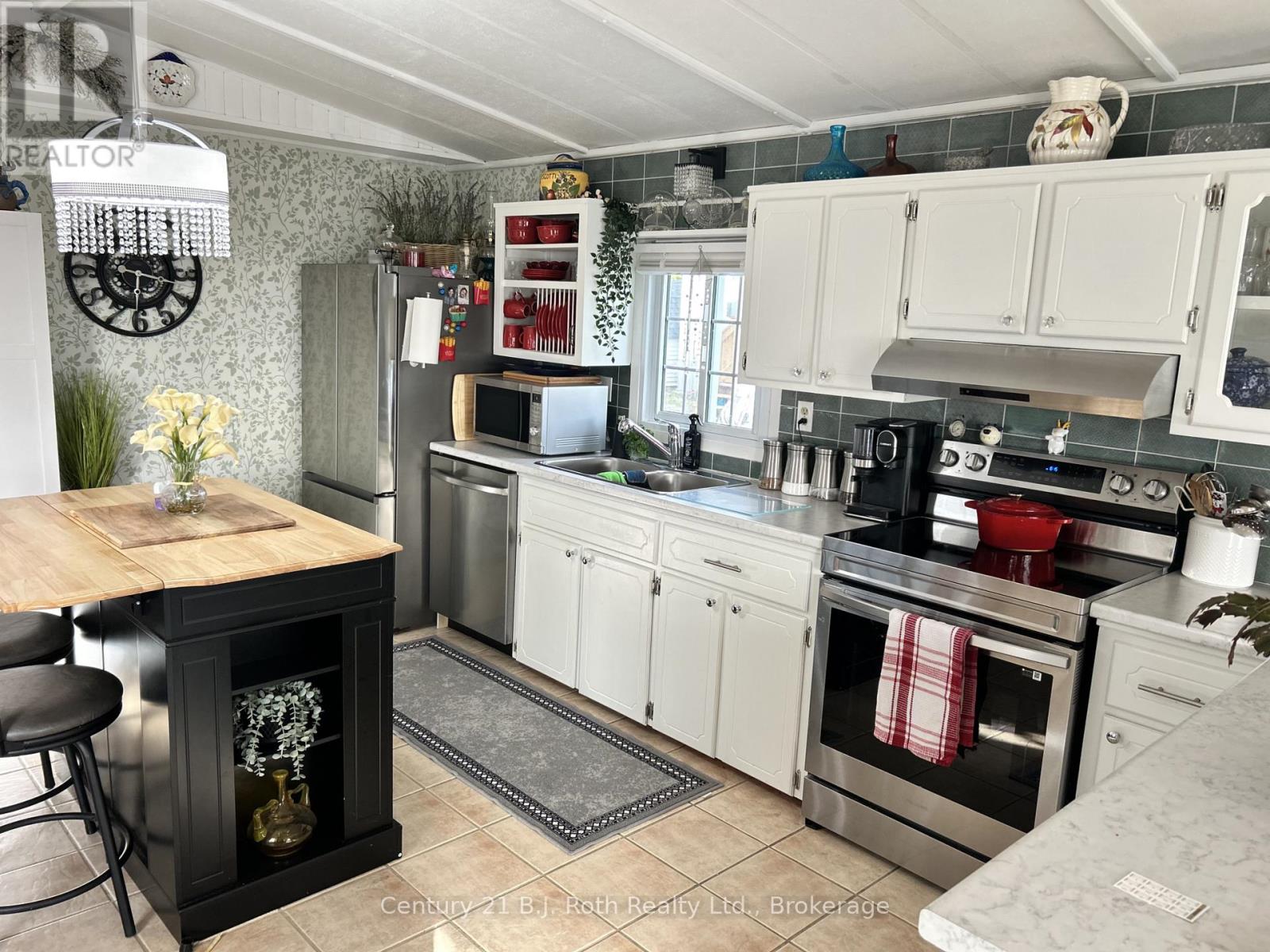 37 Berts Road, Midland, Ontario  L4R 5B5 - Photo 4 - S13038490