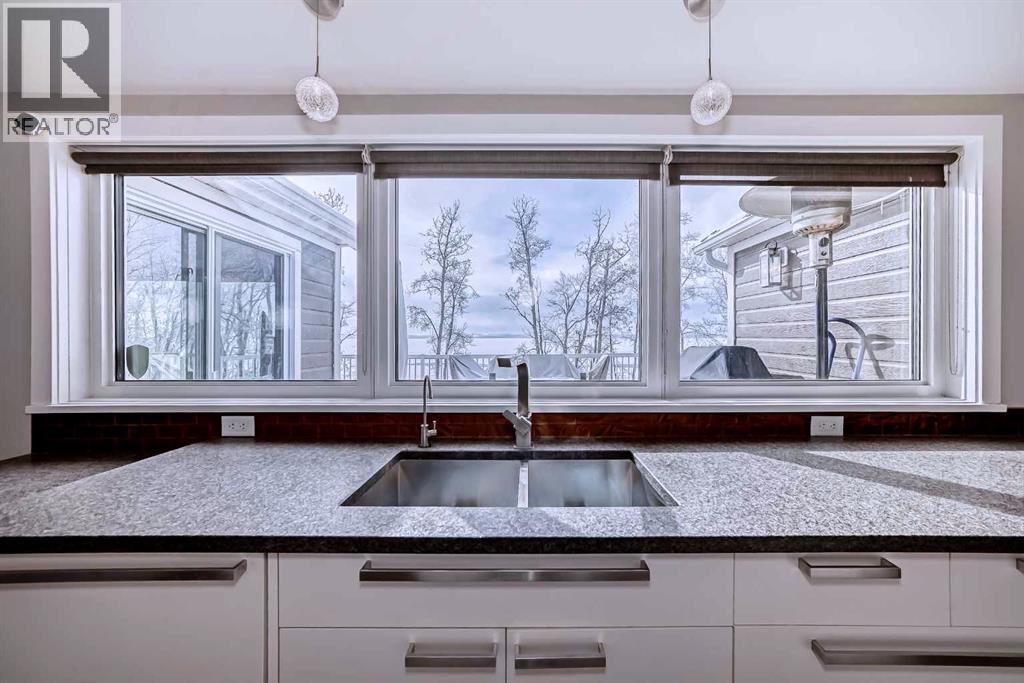 725 Elk Street E, Sunbreaker Cove, Alberta  T0C 0J0 - Photo 11 - A2292595