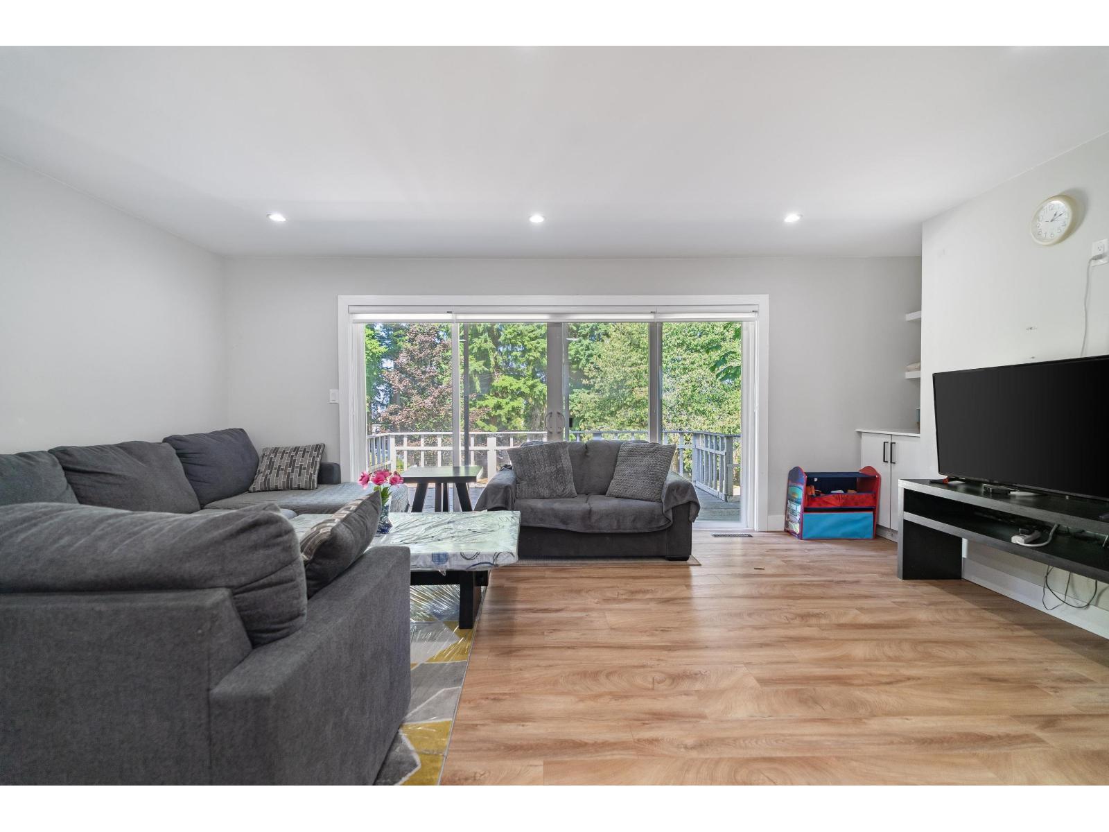 16235 28 Avenue, White Rock, British Columbia  V3Z 0E4 - Photo 8 - R3114844